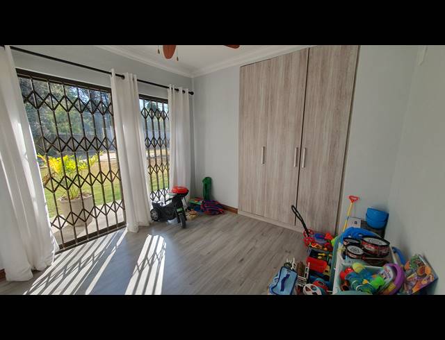 4 BEDROOM FREEHOLD FOR SALE IN BRACKENHURST